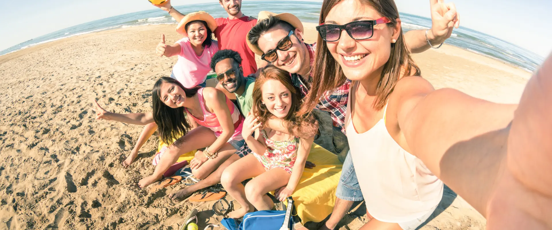 earlybooking - scotno - hotel - divertimento - vacanza evento - hotel per giovani - hotel per ragazzi